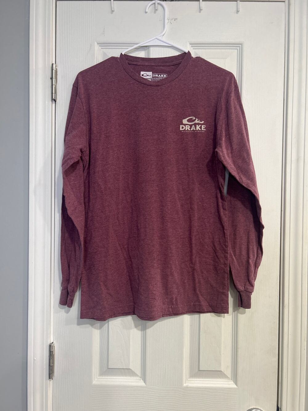 Drake Waterfowl Maroon American Flag Truck Long Sleeve M
